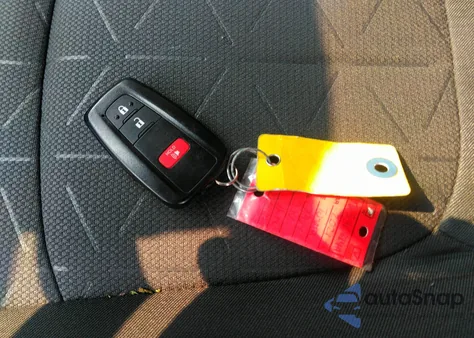 2021 Toyota Rav4 Xle Hybrid from USA, damaged, VIN 4T3R6RFV3MU007040